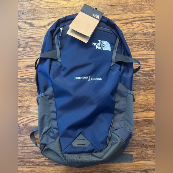 NWT) THE NORTH FACE (FALL LINE) COSMIC BLUE BACKPACK. NWT) THE NORTH FACE (FALL LINE) COSMIC BLUE BACKPACK.